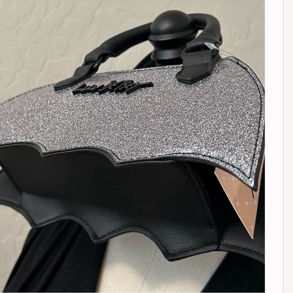 NWT Betsey Johnson Silver Glitter Bat Mini Bag - Picture 8 of 15